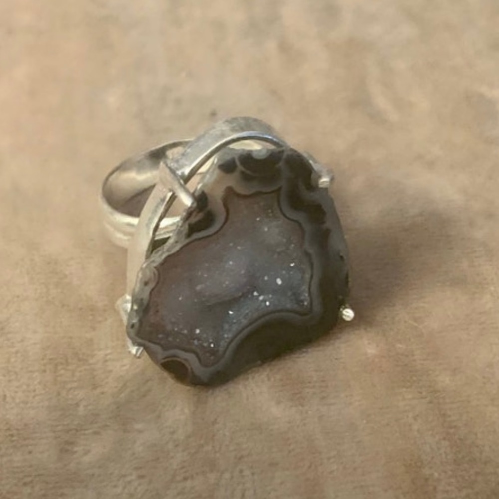 New! Hand Crafted Agate , Druzy Sliced Gemstone Size 8 Ring